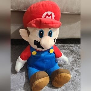 Super Mario Bros Mario Jumbo Plush 22” Large Stuffed Toy Nintendo Has Pouch